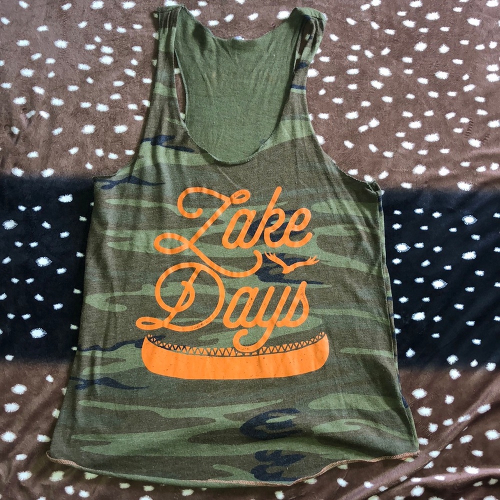 Camouflage Lake Days tank